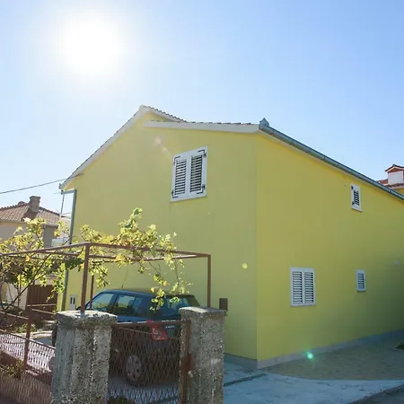 Apartment Zuta Vila Kaštela
